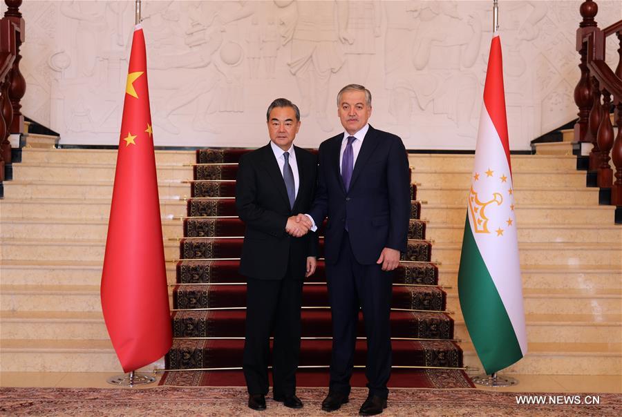 الصين وطاجيكستان تتفقان على تعزيز الشراكة الاستراتيجية الشاملة