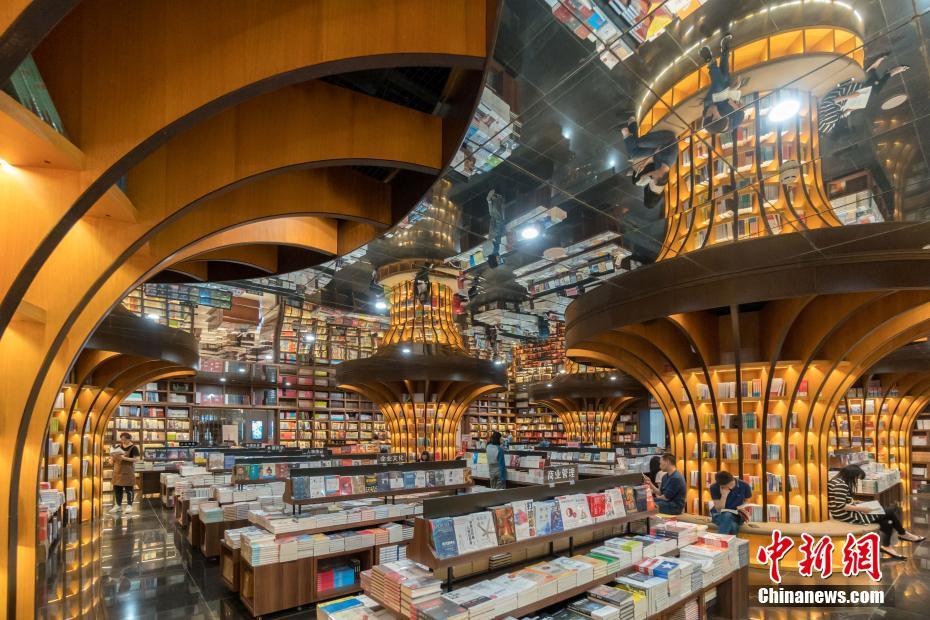 أجمل متجر كتب في شانغهاي يخلق عالما سحريا رائعا 