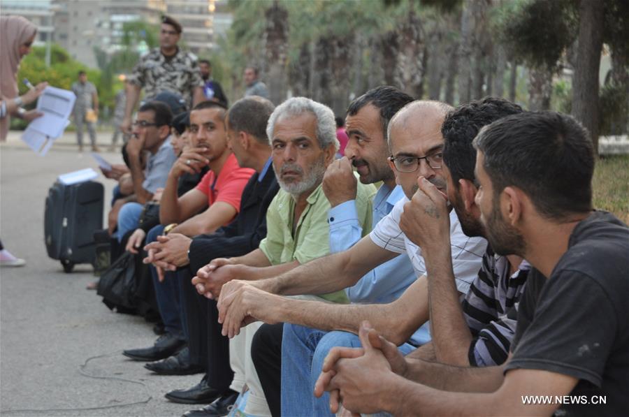 عودة 621 نازحا سوريا طوعا من لبنان إلى بلدهم