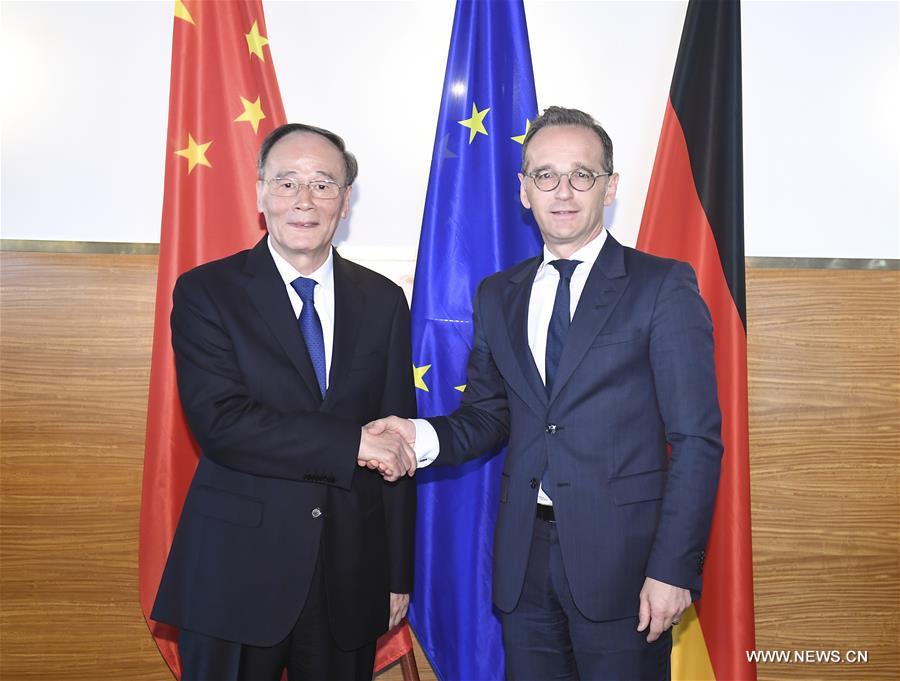 نائب الرئيس الصيني يزور ألمانيا ويتعهد بتعاون أوثق