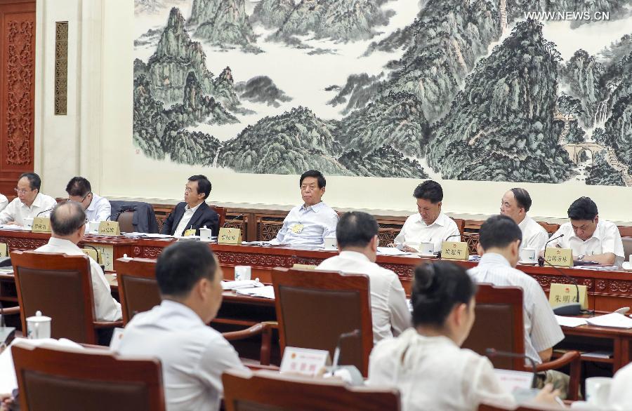 المشرعون الصينيون يناقشون مسودتي مادتين في القانون المدني