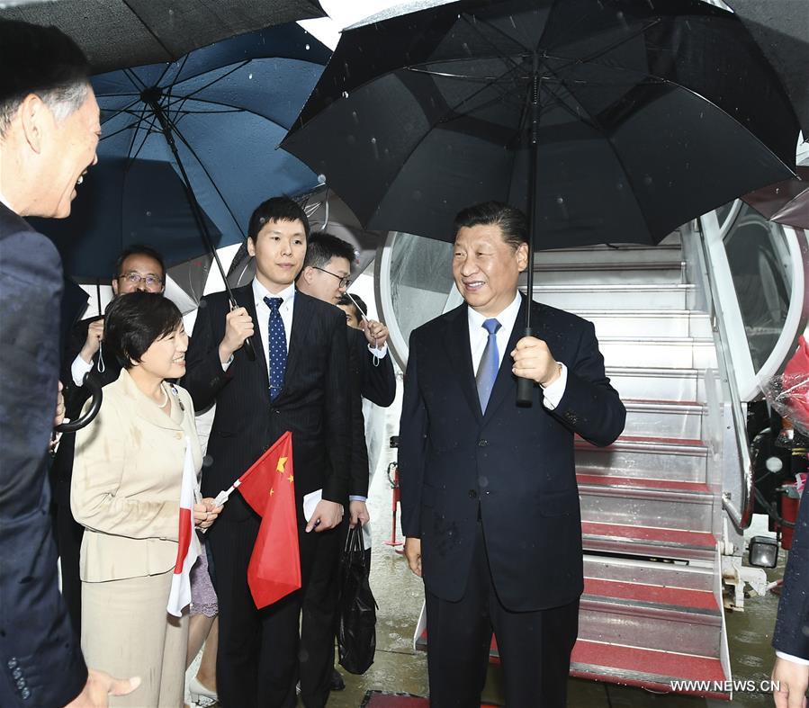 الرئيس الصيني يصل إلى اليابان لحضور قمة مجموعة العشرين