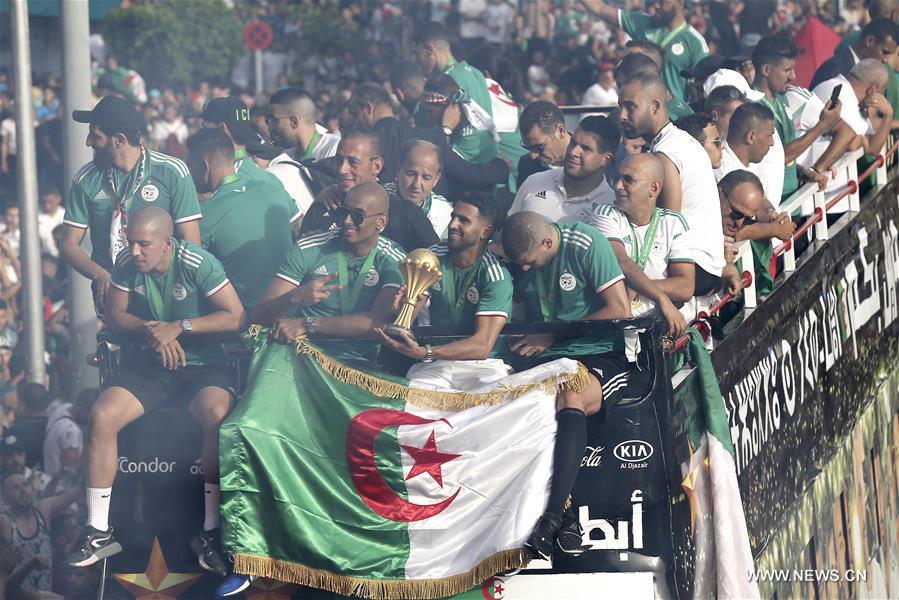 تقرير اخباري: استقبال حافل في الجزائر لـ