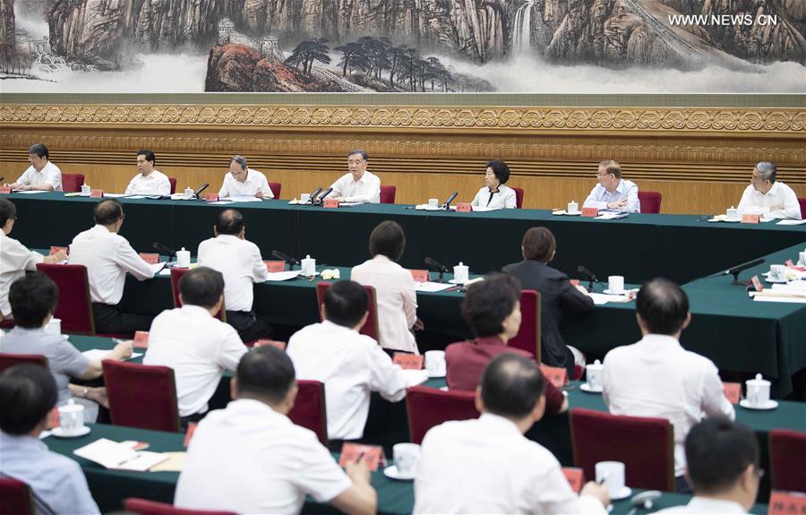 كبير المستشارين السياسيين الصينيين يشدد على النهج الصحيح بخصائص صينية تجاه الشؤون القومية