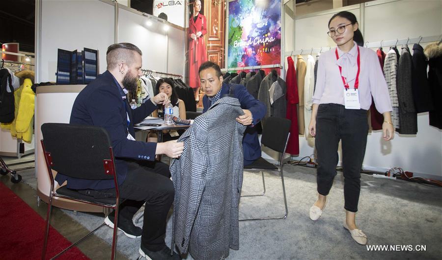انطلاق فعاليات معرض ملابس برعاية صينية في كندا