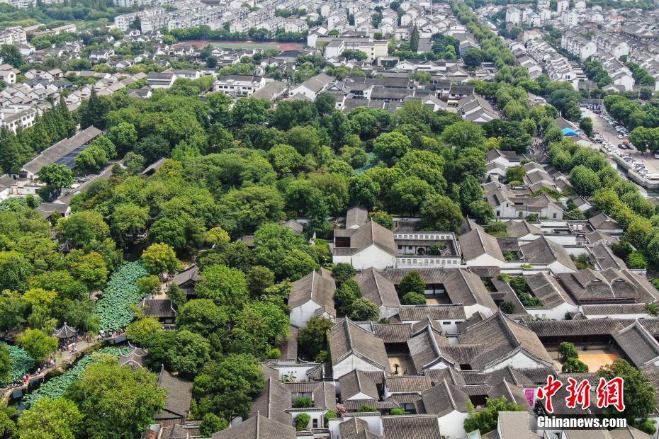 المناظر لحديقة تشوتشنغ المشهورة في الصين