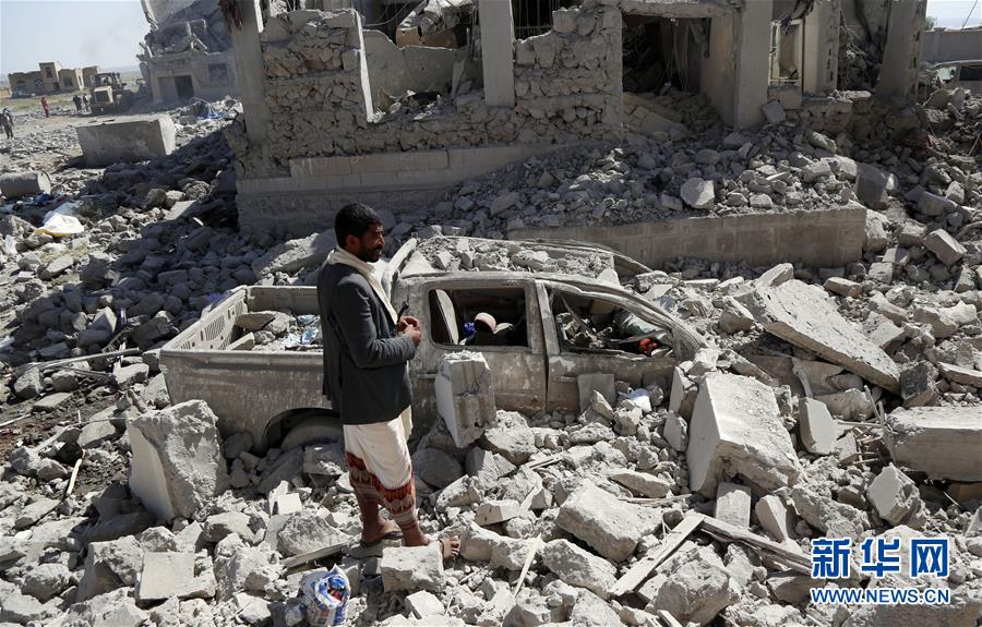 الهلال الاحمر اليمني: ارتفاع ضحايا الغارات على معتقل للحوثيين في ذمار إلى 66 قتيلا