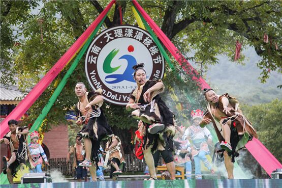 افتتاح مهرجان الجوز في موطنه الصيني بيانغبي