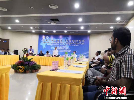 الصين تقيم دورة تدريبية حول الطاقة المتجددة لمسؤولين عمانيين
