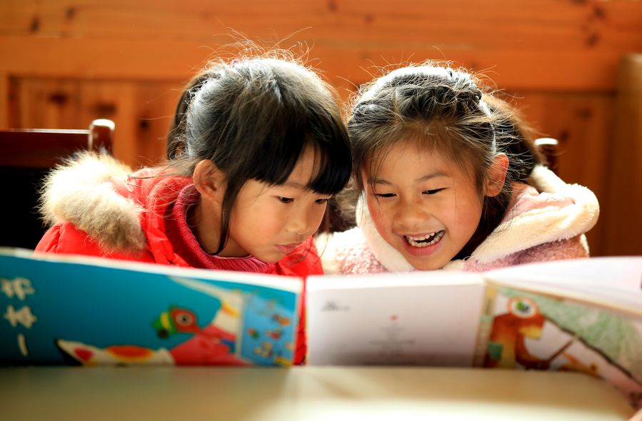 الصين تطلق حملة قراءة في المناطق الريفية