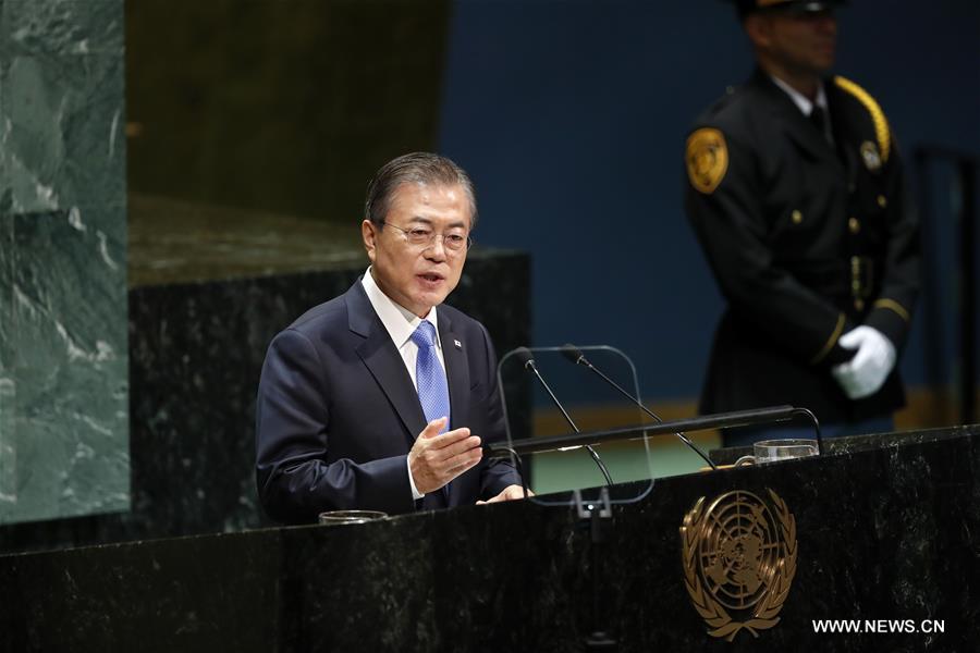 رئيس كوريا الجنوبية يقترح تحويل المنطقة منزوعة السلاح بين الكوريتين إلى منطقة سلام دولية