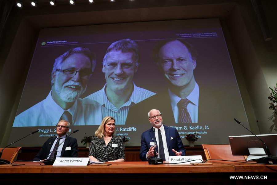ثلاثة علماء يفوزون بجائزة نوبل 2019 في الطب