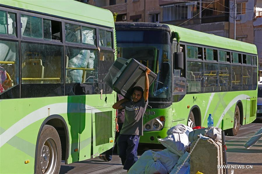 دفعة جديدة من النازحين تغادر لبنان الى سوريا