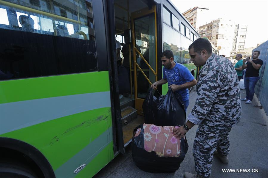 دفعة جديدة من النازحين تغادر لبنان الى سوريا