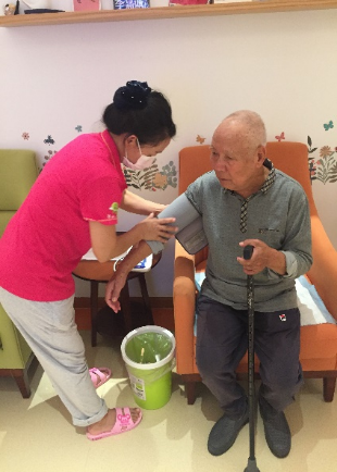 الصين ستدرب مليوني عامل في مجال رعاية المسنين في السنوات الثلاث المقبلة