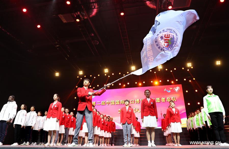 أكثر من 5800 متطوع يشاركون بالدورة الثانية لمعرض الصين الدولي للاستيراد