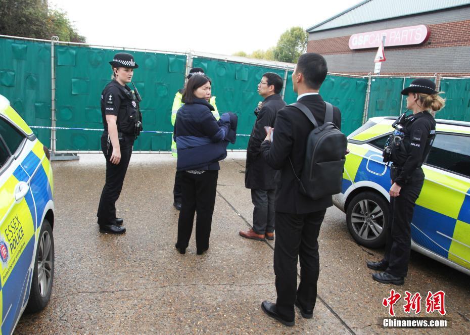 السفارة الصينية في لندن على اتصال وثيق بالشرطة البريطانية بعد التقارير بشأن شاحنة الجثث