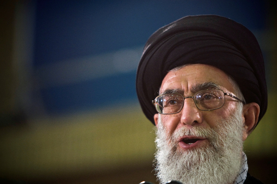 المرشد الأعلى الإيراني يحث على منع المفاوضات مع الولايات المتحدة