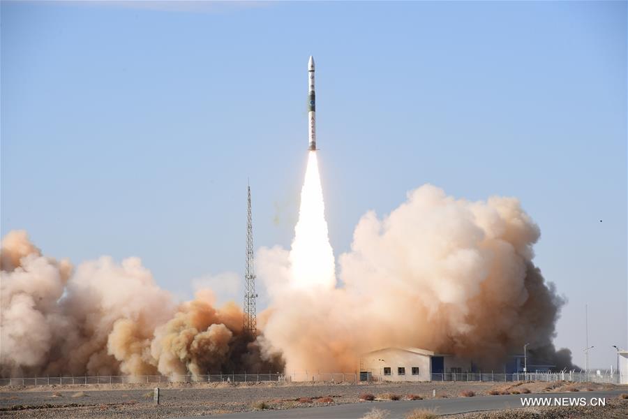 الصين ترسل خمسة أقمار صناعية إلى مدارها بصاروخ واحد
