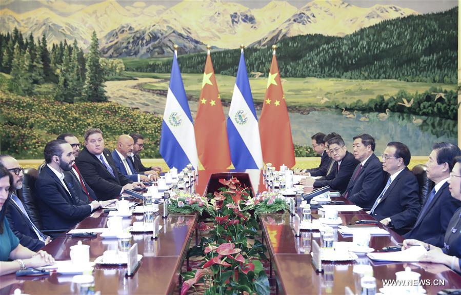 رئيس مجلس الدولة الصيني يلتقى برئيس السلفادور