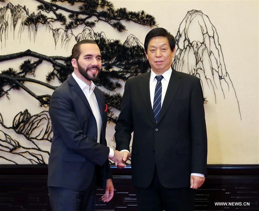 كبير المشرعين الصينيين يلتقي رئيس السلفادور