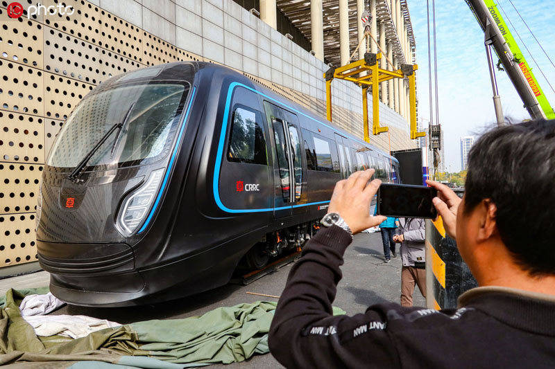بالصور: الصين تكشف عن قطار ماجليف بسرعة 600 كم في الساعة