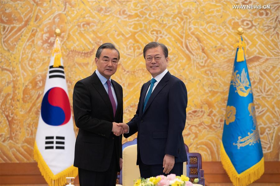 الصين وكوريا الجنوبية تتفقان على توسيع التعاون وتعزيز التجارة