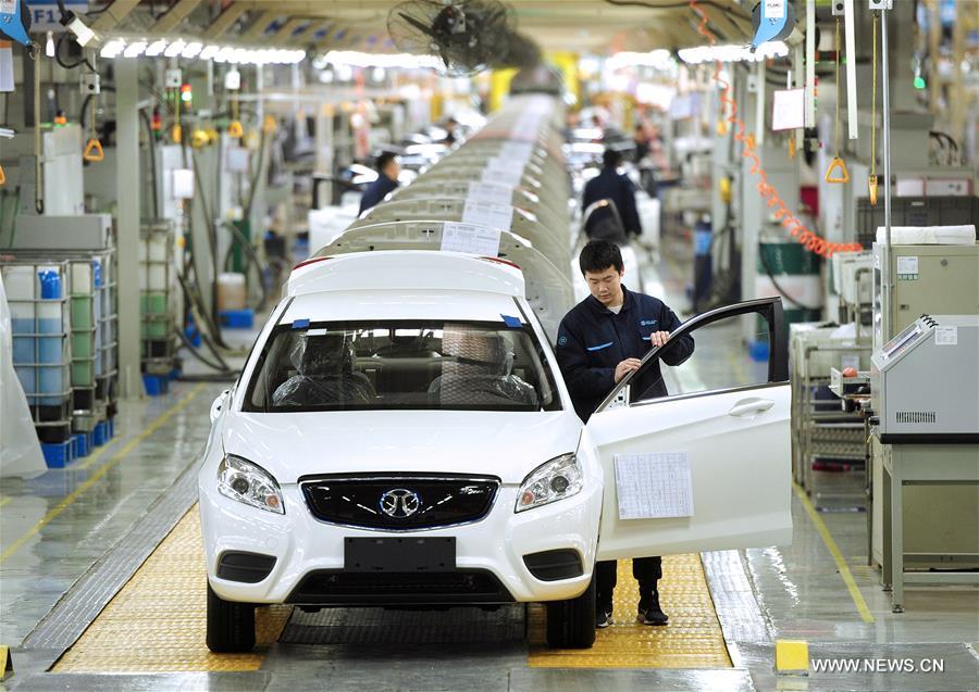 صناعة السيارات تضخ زخما جديدا بالنمو الاقتصادي المحلي في مدينة بشمالي الصين