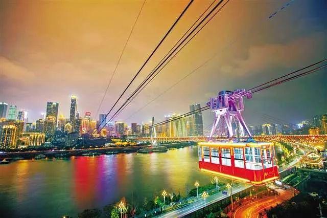 إعادة فتح تلفريك اليانغتسى الأيقوني في جنوب غربي الصين بعد تحديثه