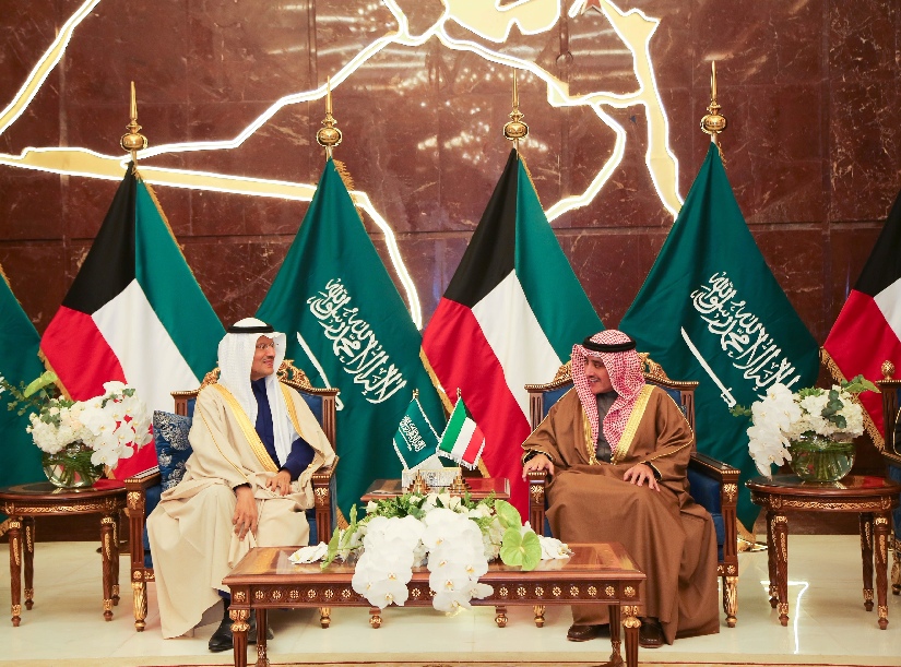  الكويت والسعودية تتفقان على استئناف إنتاج النفط في حقلي الخفجي والوفرة الحدوديين