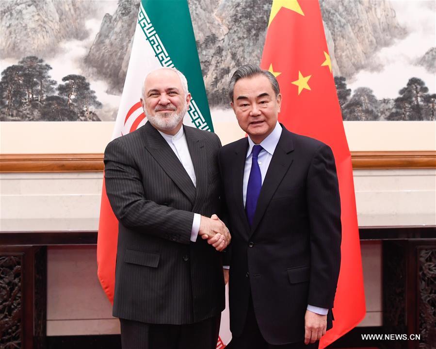 وزير الخارجية الصيني يعقد محادثات مع نظيره الإيراني