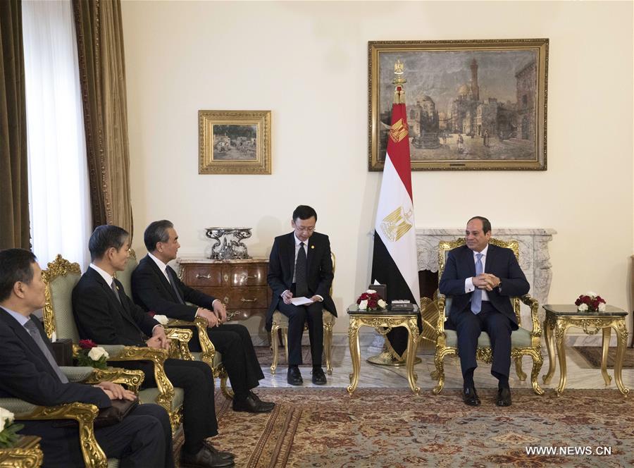 وزير الخارجية الصيني يحث على النهوض بالشراكة الاستراتيجية بين الصين ومصر إلى مستوى أعلى