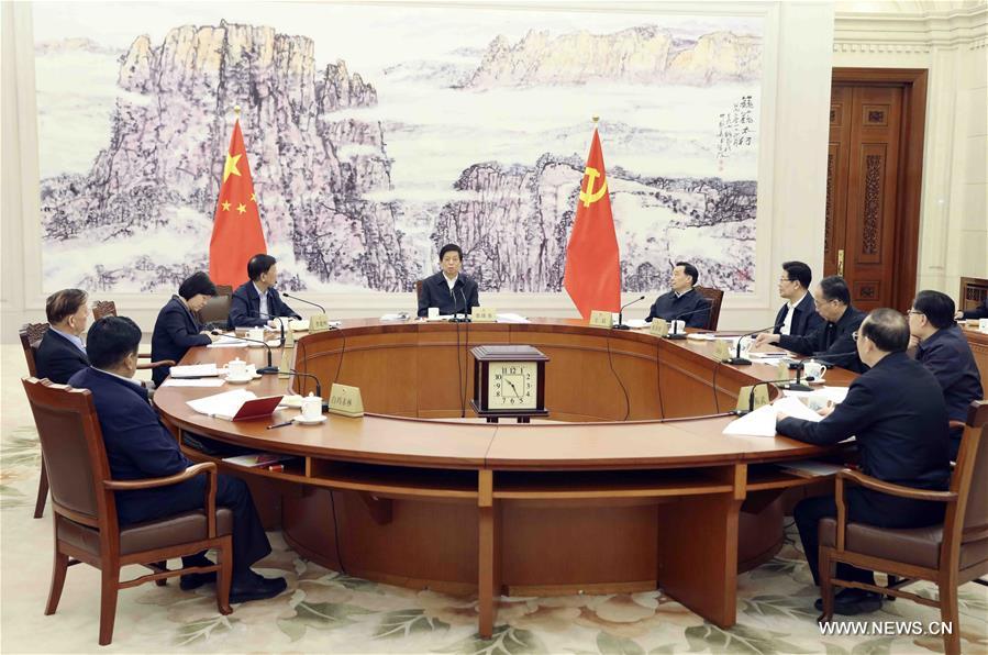مشرعون صينيون بارزون يدرسون كلمة شي في جلسة اللجنة المركزية لفحص الانضباط