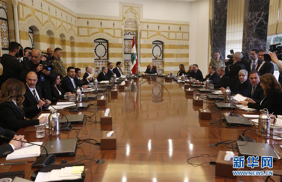 الحكومة اللبنانية الجديدة تجتمع لأول مرة