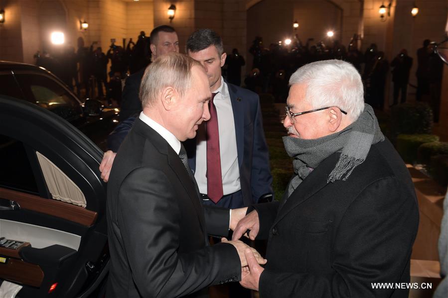 عباس يجرى مباحثات مع بوتين في بيت لحم