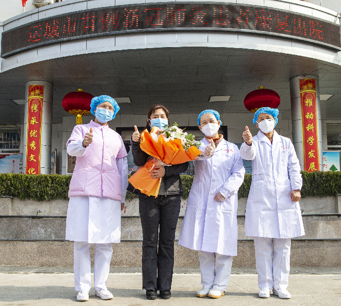 475 مريضا يغادرون المستشفيات الصينية بعد تعافيهم من عدوى فيروس كورونا الجديد