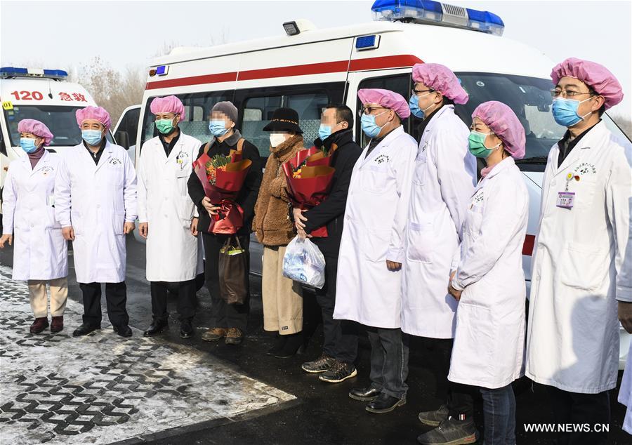 تعافي أول مجموعة من المصابين بفيروس كورونا الجديد في شينجيانغ