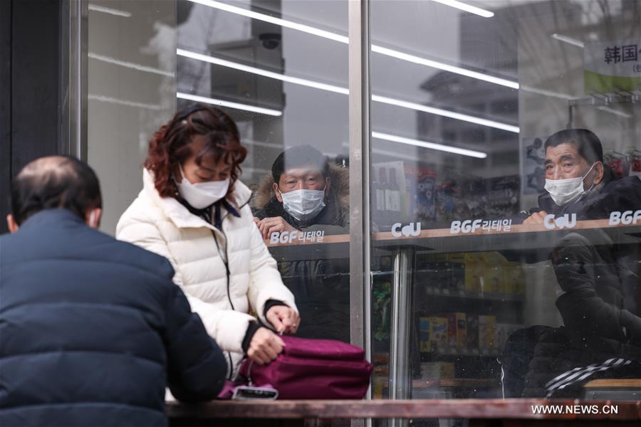 كوريا الجنوبية تؤكد 100 إصابة أخرى بفيروس كورونا الجديد ليرتفع الإجمالي إلى 204 حالات