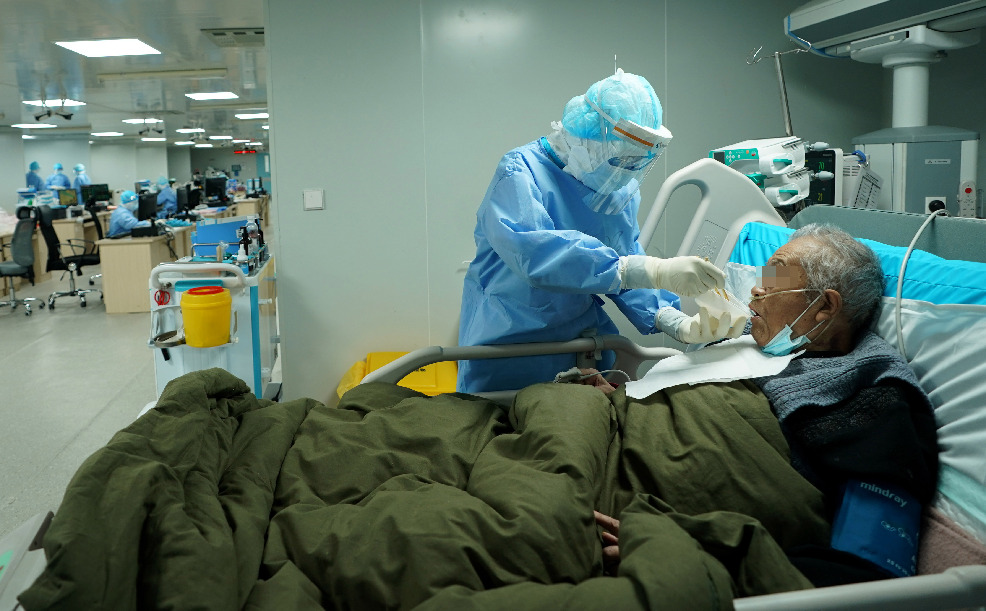 مسؤولة: عاملو التمريض مهمون في حرب الصين ضد كوفيد - 19