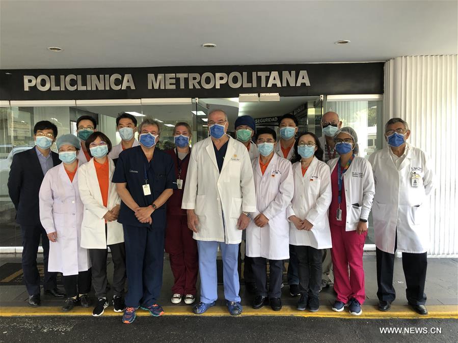أطباء صينيون في فنزويلا للمساعدة في مكافحة كوفيد-19