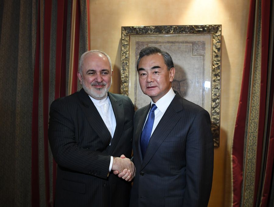 وزير الخارجية الصيني: الصين مستعدة لدعم التعاون مع إيران في محاربة المرض