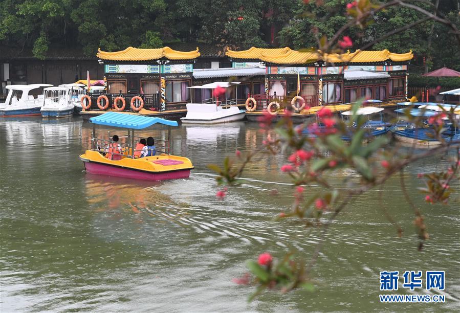 الصين تشهد 115 مليون رحلة سياحية محلية خلال عطلة عيد العمال