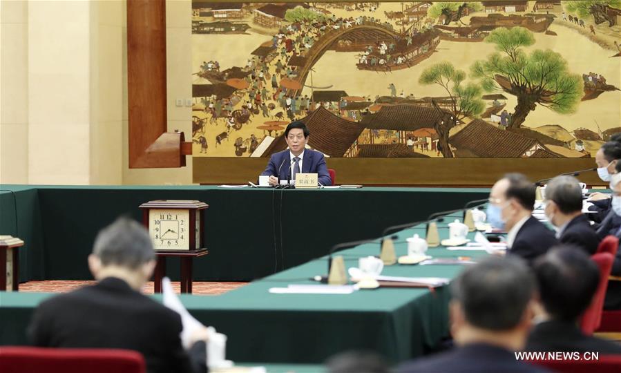 أعلى جهاز تشريعي في الصين يقترح تعديل جدول أعمال جلسة لجنته الدائمة المقبلة
