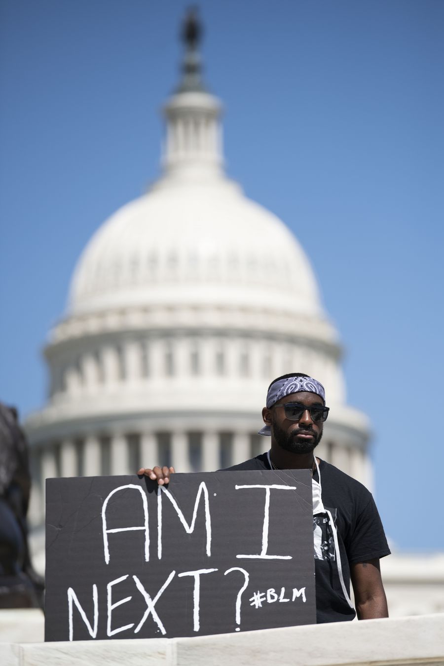  إعلان حظر التجول في واشنطن بعد احتجاجات بالقرب من البيت الأبيض