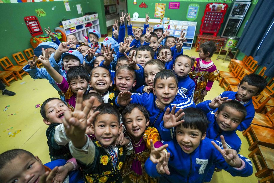  جميع الأطفال من المناطق الريفية في شينجيانغ يحصلون على التعليم المجاني ما قبل المدرسة