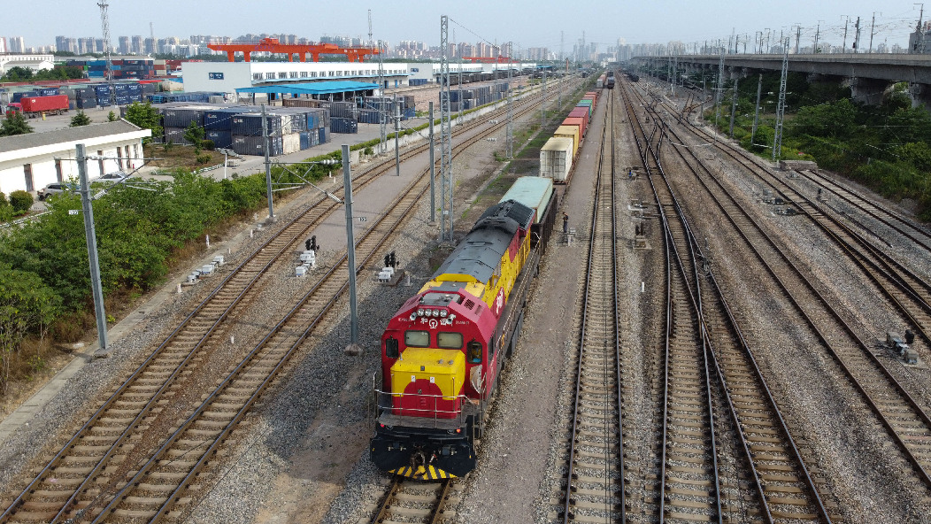 إطلاق خط قطار شحن جديد بين الصين وأوروبا
