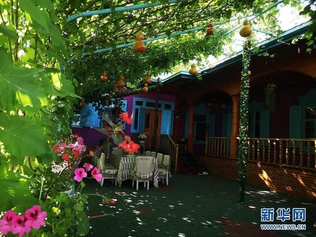 إذا كنت تحب اللون الأزرق، فلابد من زيارة هذا المكان بشينجيانغ