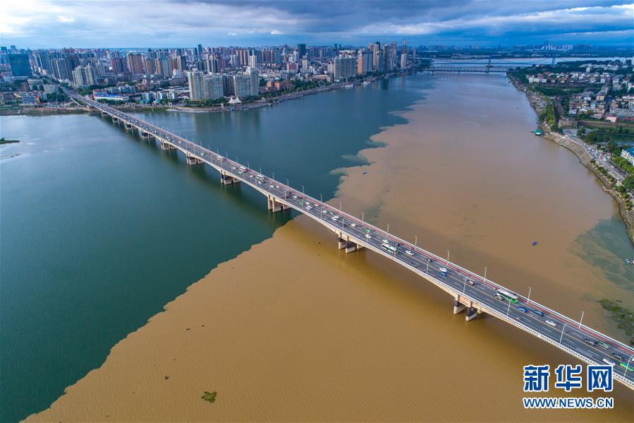 تأثر ملايين المواطنين في الصين مع استمرار هطول الأمطار