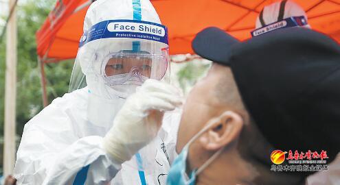 مدينة أورومتشي الصينية تجري اختبارات الحمض النووي في جميع أنحاء المدينة على مراحل