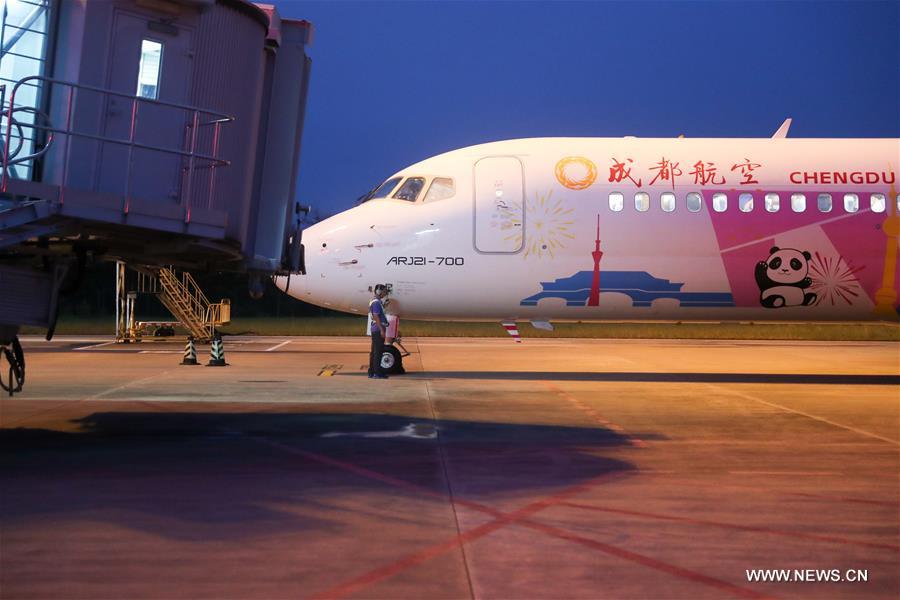 طائرة إيه آر جيه 21 الصينية تخدم مليون مسافر